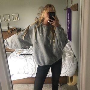 CHAMPION grey crewneck!!!🤩🤩